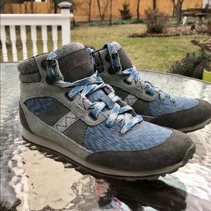 Clark’s hiking casual boot shoes size 6 women’s